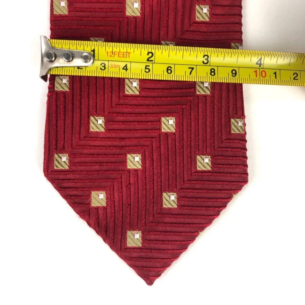 ERMENEGILDO ZEGNA Italy Red 100% Silk Geometric Tie w/ Beige Squares Design 59